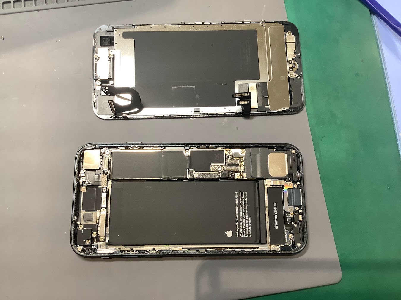 iPhoneSE2のバッテリー交換ならデータそのまま・最短即日修理のスマホ修理工房ラザウォーク甲斐双葉店へ！